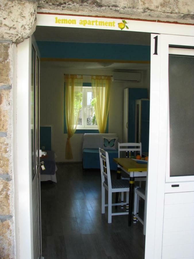 Apartments And Room Lemon Vis Habitación foto